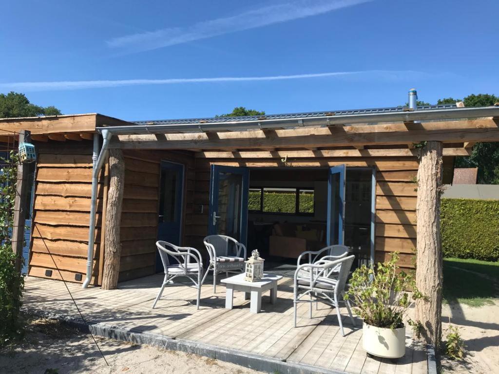 Heerlijk Huisje Vlakbij De Duinen Van Oostvoorne Exterior foto